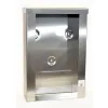 Detail precizního zpracování akrylového čela a nerezové oceli , INOX a akryl – detailní ukázka kvality a hygienického provedení