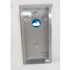 Ergonomický výdejní otvor zásobníku INOX 517 mm pro snadný odběr návleků INOX 517 mm – pohodlný výdej jednorázových návleků na obuv